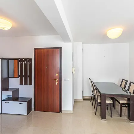 Apartament In With Wifi *