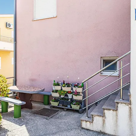 In With Wifi Makarska